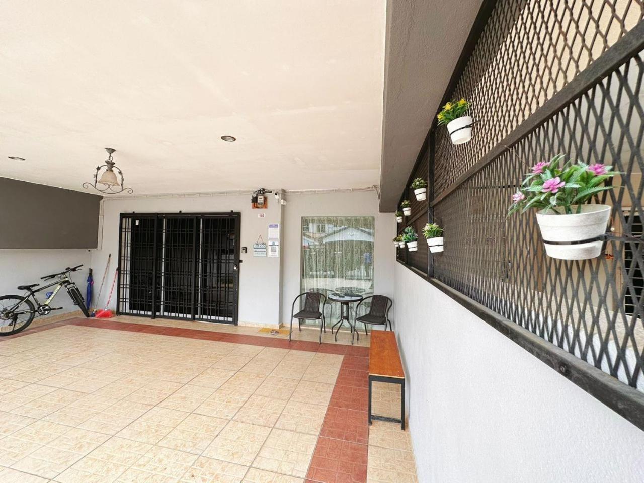 Stay N rest sweet home 185 Seremban Buitenkant foto